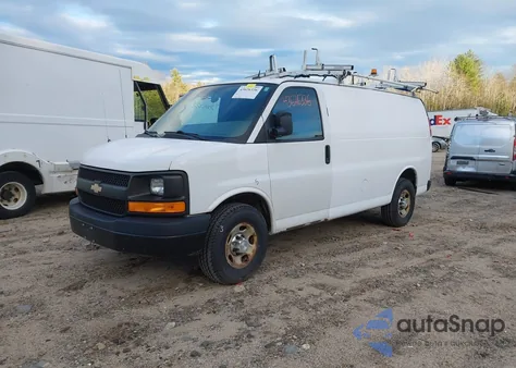 2015 Chevrolet Express 2500 Work Van z USA, uszkodzony, nr VIN 1GCWGFCF5F1152688